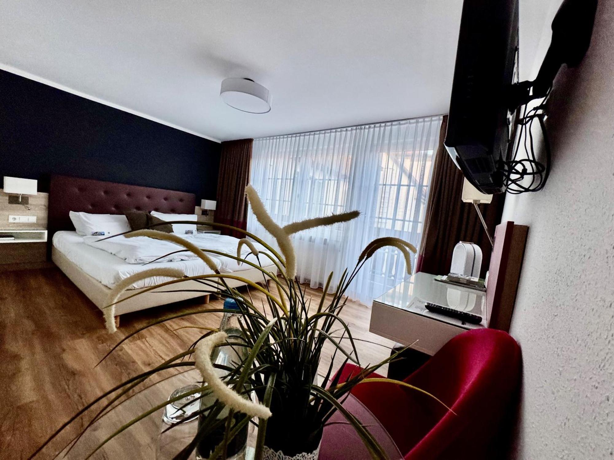 Flair Hotel Vier Jahreszeiten Bad Urach Kültér fotó
