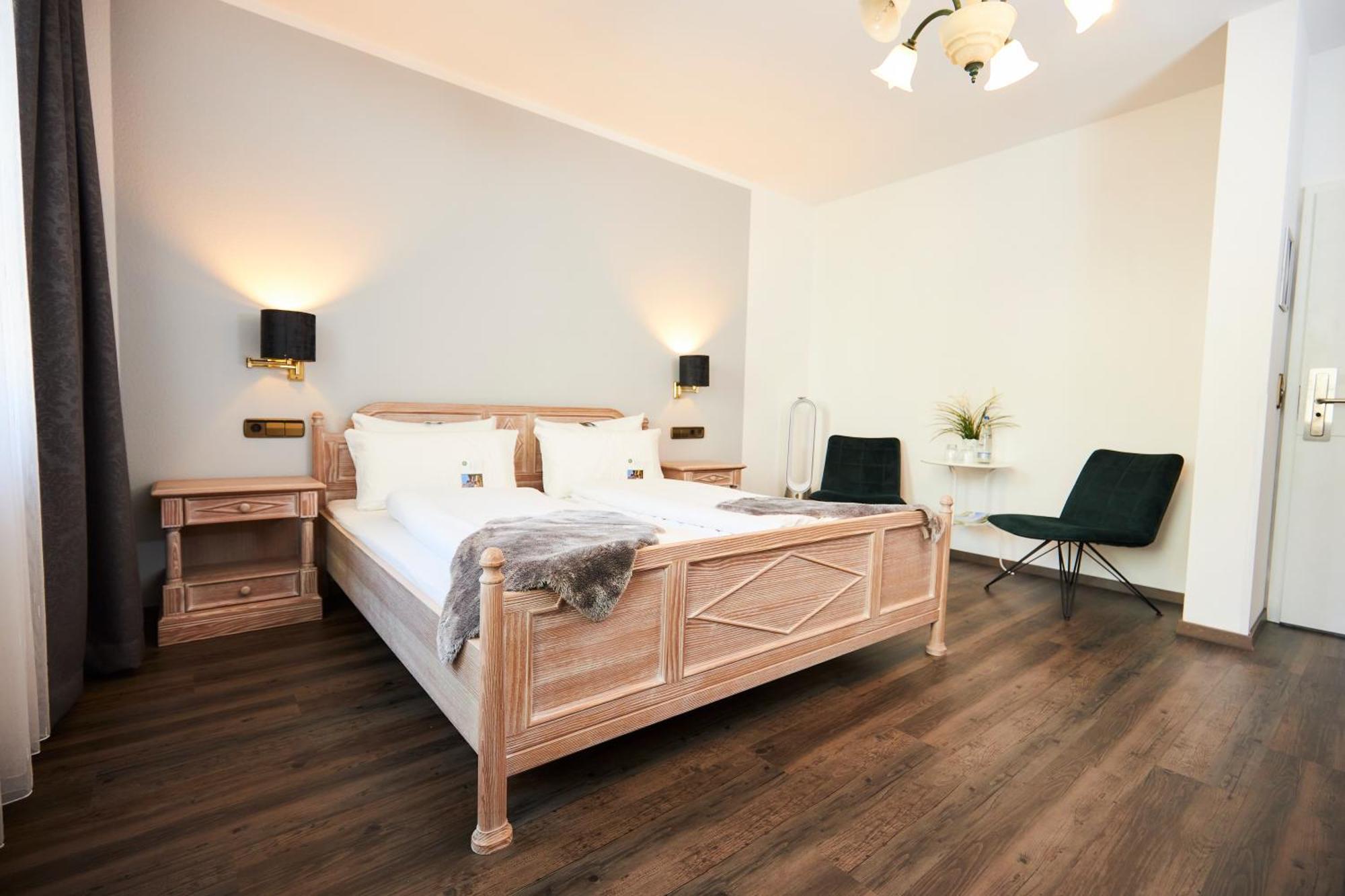 Flair Hotel Vier Jahreszeiten Bad Urach Kültér fotó