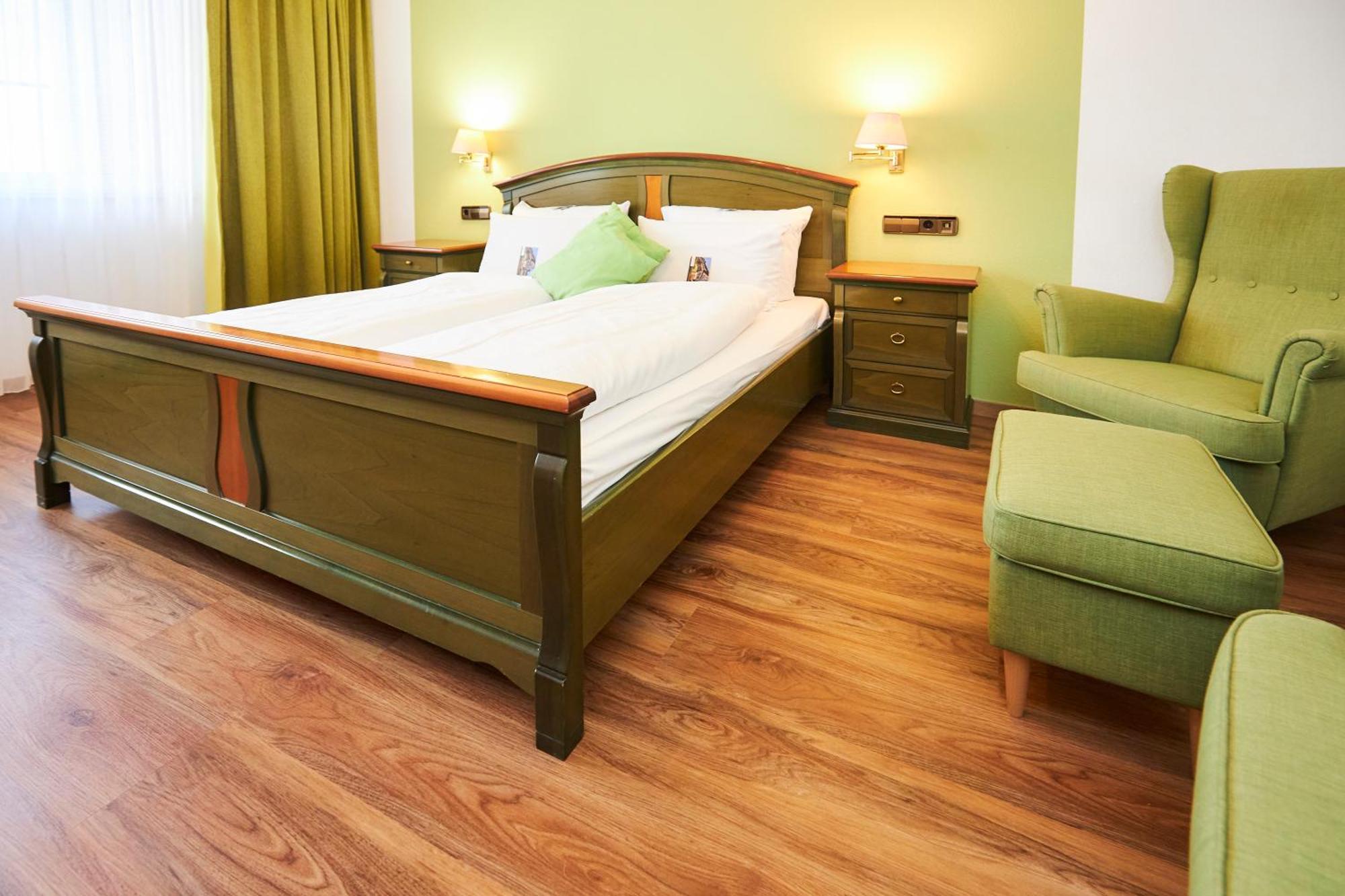 Flair Hotel Vier Jahreszeiten Bad Urach Kültér fotó