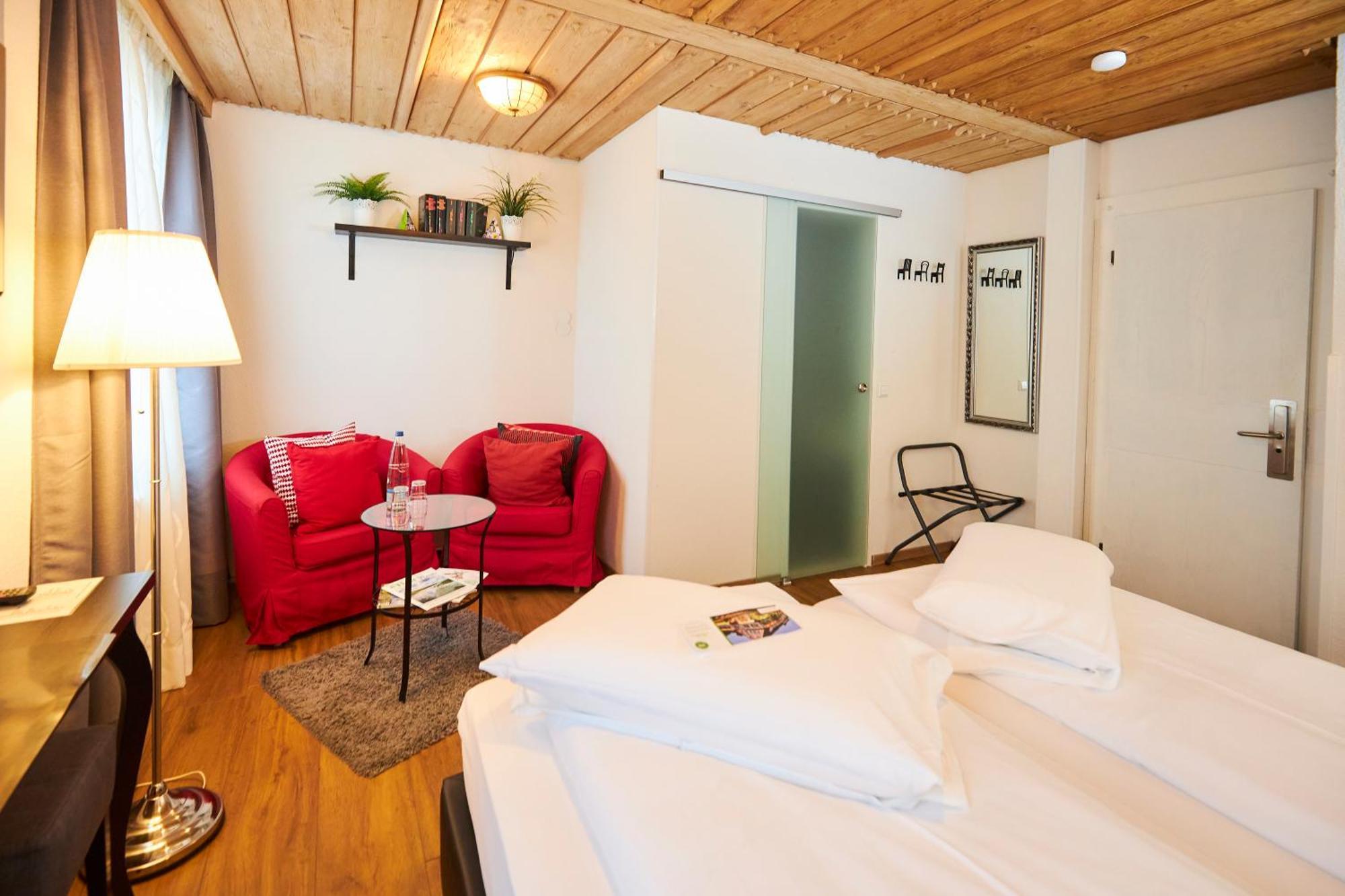 Flair Hotel Vier Jahreszeiten Bad Urach Kültér fotó