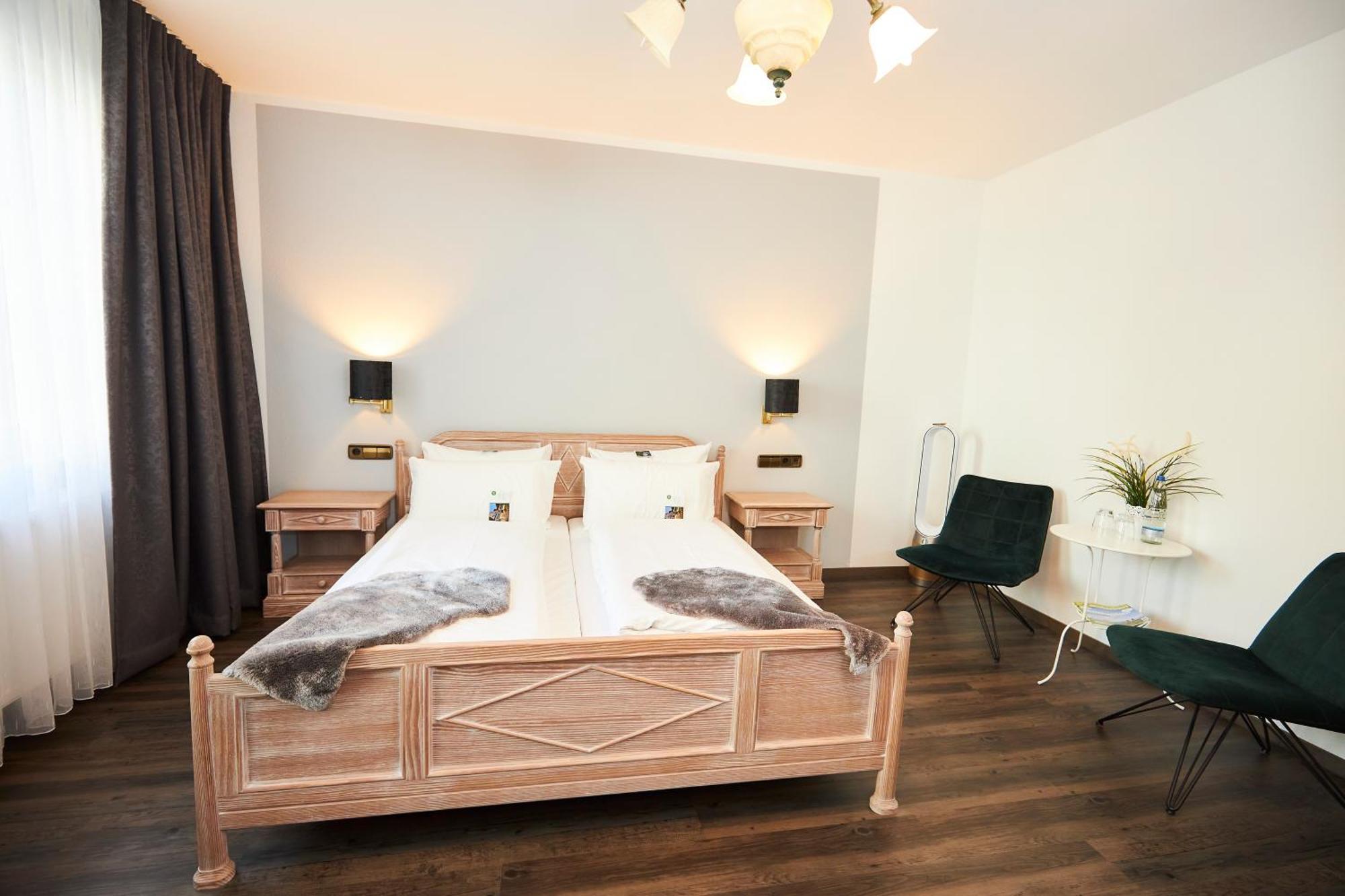 Flair Hotel Vier Jahreszeiten Bad Urach Kültér fotó